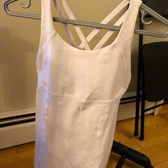 Lululemon tank - Picture 1 of 3